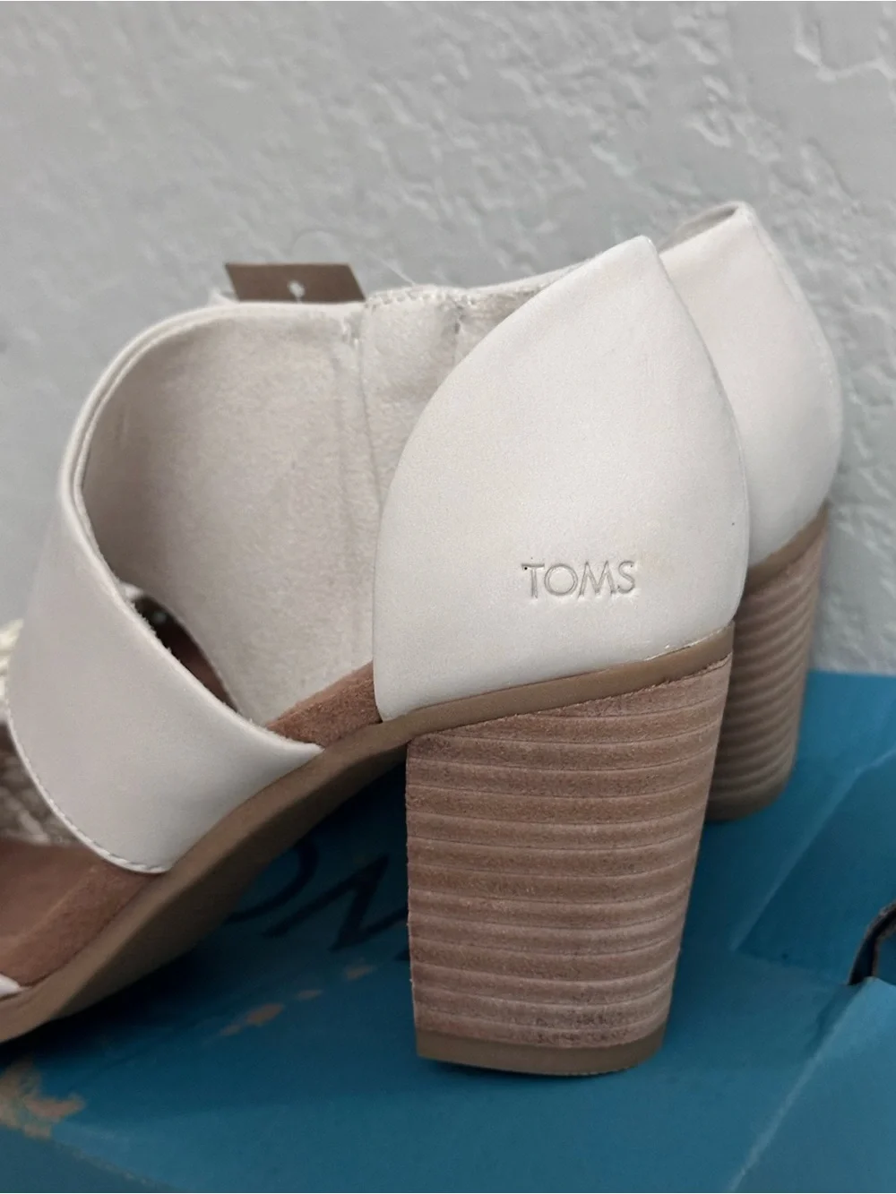 Toms Milan Shoes Closed Toe Heel Natural Geo Basket Size 5.5